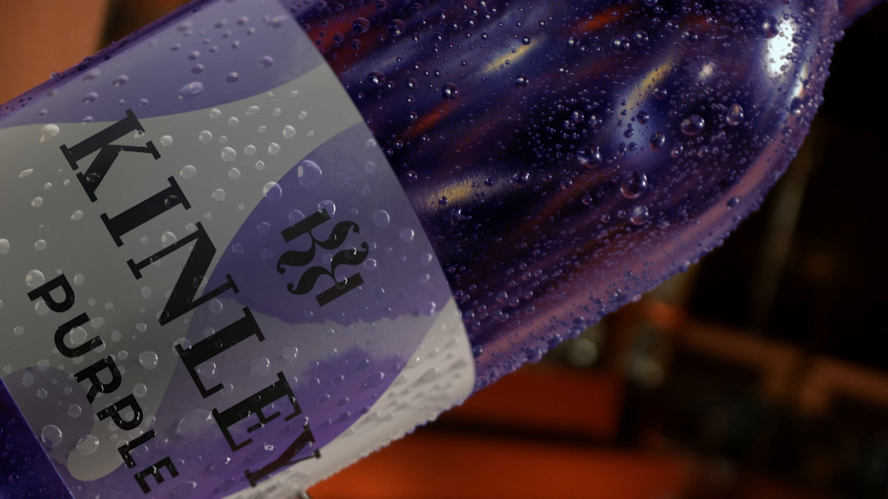 Elegáns bárjelenet az új Kinley Purple-lel