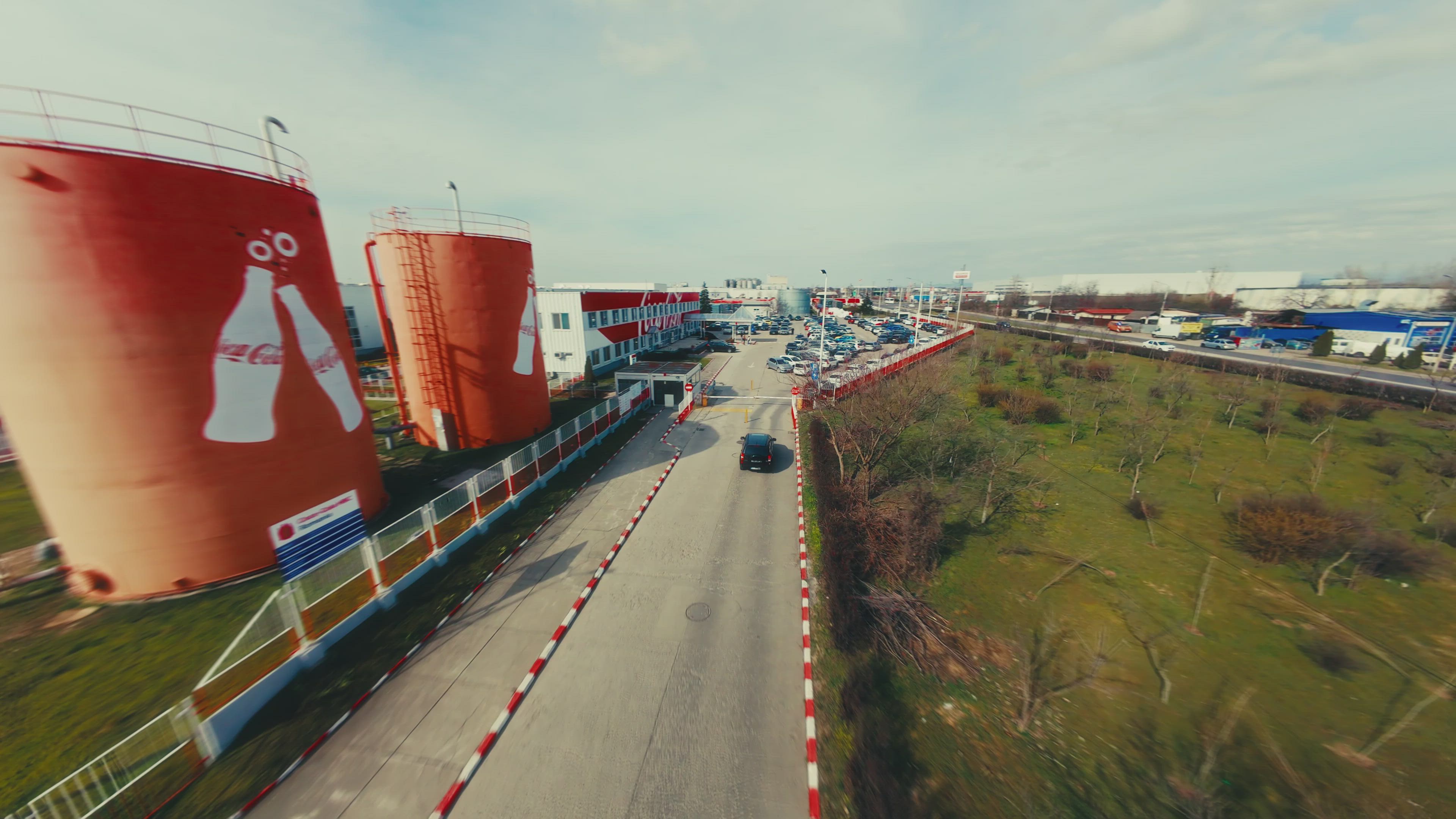 Un videoclip despre sistemul Coca-Cola din România