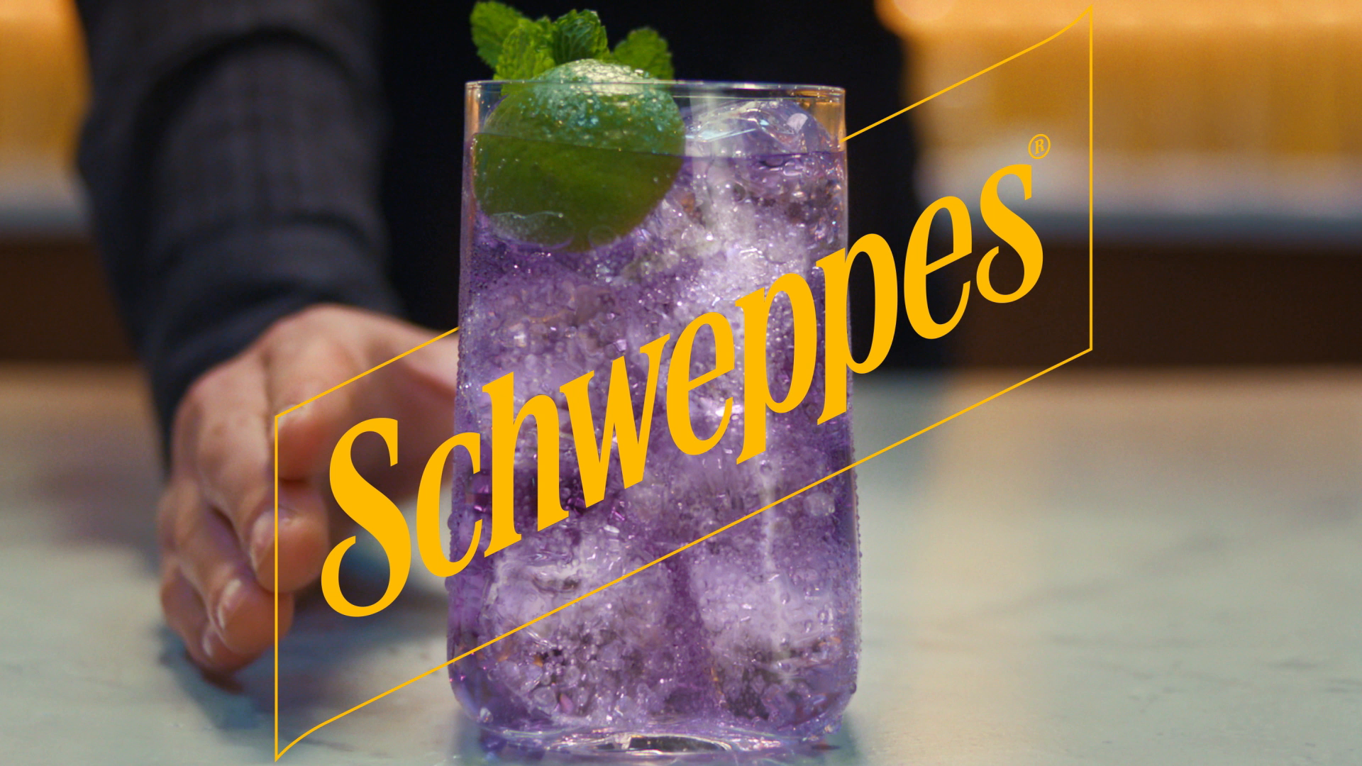 Schweppes Purple tonik video 